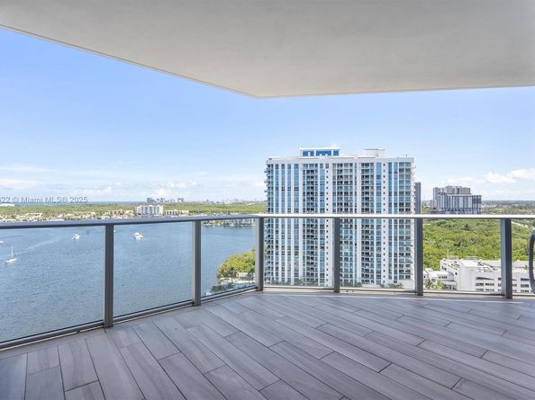 17301 Biscayne Blvd 1907, North Miami Beach FL 33160