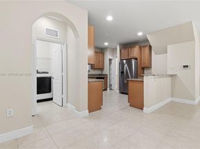 27049 SW 142nd Ave, Homestead FL 33032