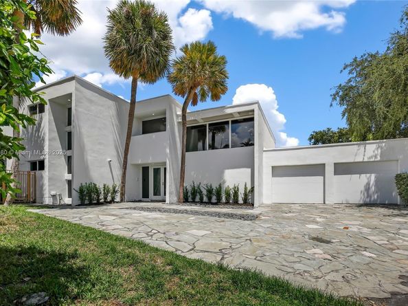 4050 NE 25th Ave, Lighthouse Point FL 33064