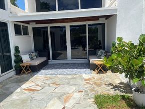 4050 NE 25th Ave, Lighthouse Point FL 33064