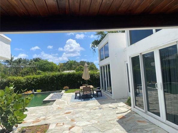 4050 NE 25th Ave, Lighthouse Point FL 33064