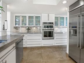 4050 NE 25th Ave, Lighthouse Point FL 33064