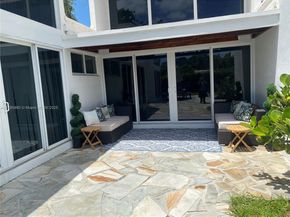 4050 NE 25th Ave, Lighthouse Point FL 33064