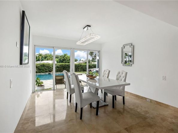 4050 NE 25th Ave, Lighthouse Point FL 33064