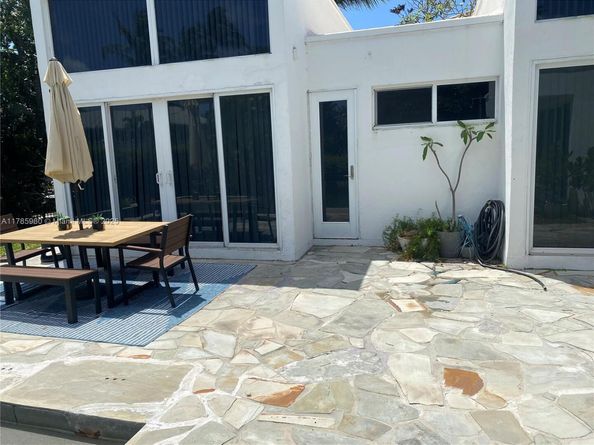 4050 NE 25th Ave, Lighthouse Point FL 33064