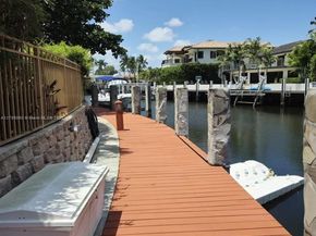 4050 NE 25th Ave, Lighthouse Point FL 33064