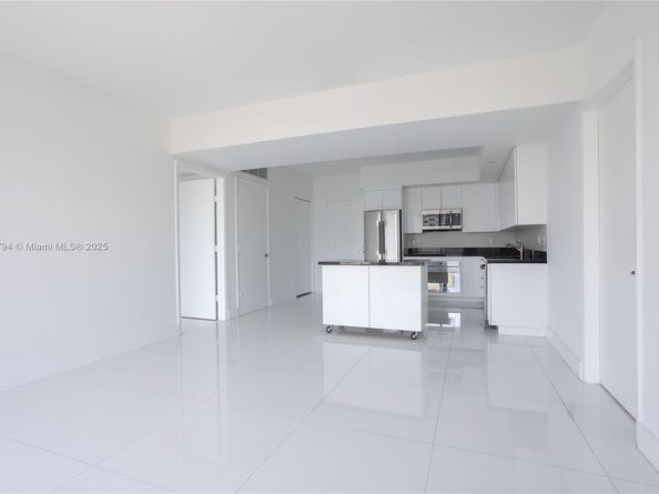 92 SW 3rd St 3512, Miami FL 33130