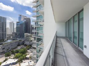 92 SW 3rd St 3512, Miami FL 33130