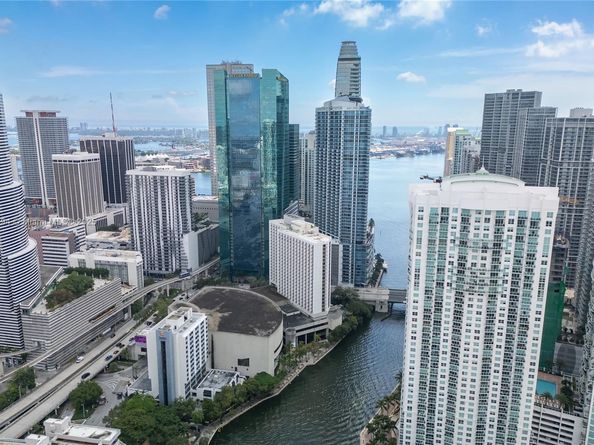 92 SW 3rd St 3512, Miami FL 33130