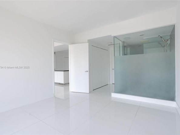 92 SW 3rd St 3512, Miami FL 33130