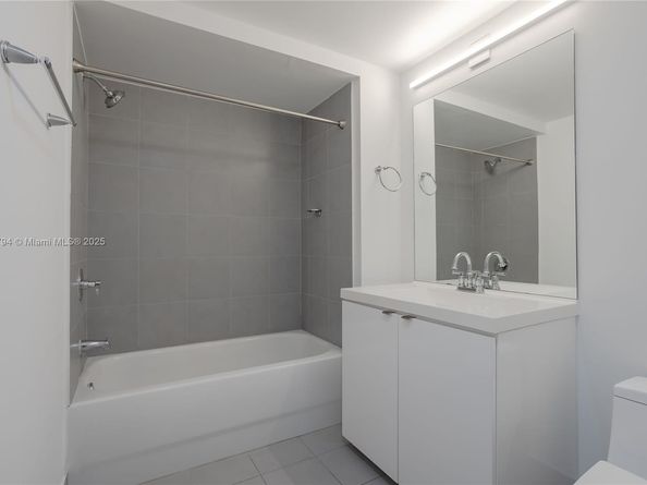 92 SW 3rd St 3512, Miami FL 33130