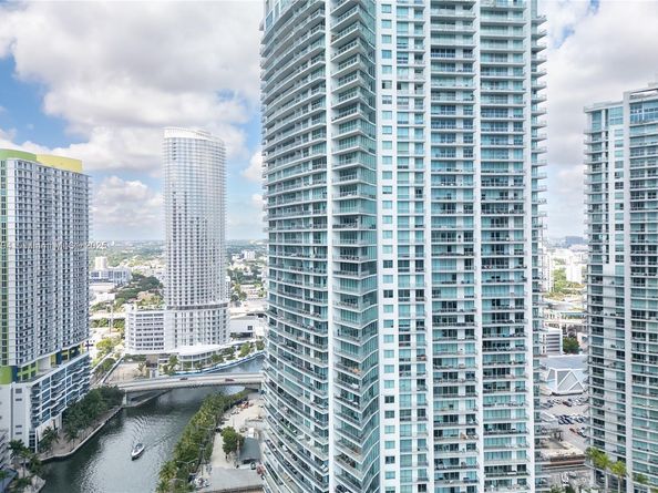 92 SW 3rd St 3512, Miami FL 33130