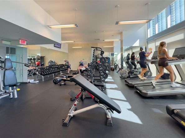 92 SW 3rd St 3512, Miami FL 33130