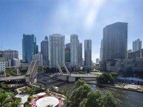 92 SW 3rd St 3512, Miami FL 33130