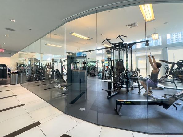 92 SW 3rd St 3512, Miami FL 33130