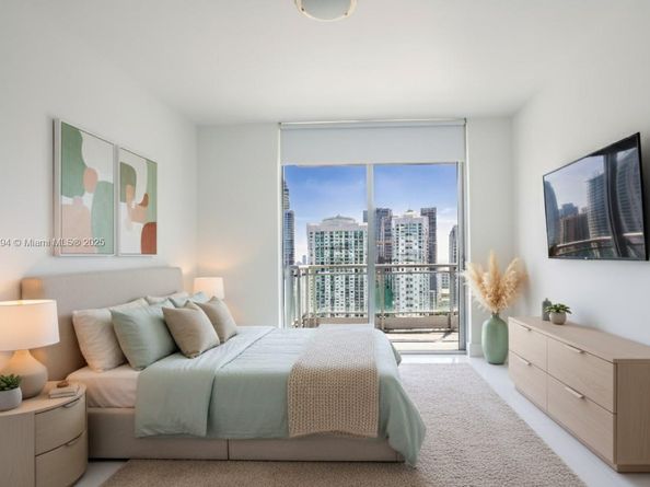 92 SW 3rd St 3512, Miami FL 33130