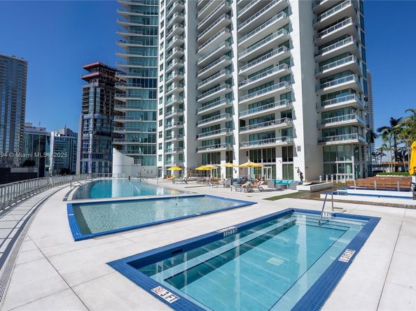 92 SW 3rd St 3512, Miami FL 33130