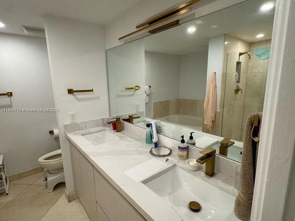 3610 Yacht Club Dr 713, Aventura FL 33180