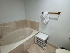 3610 Yacht Club Dr 713, Aventura FL 33180