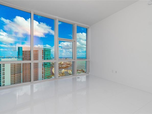 851 NE 1st Ave 4911, Miami FL 33132