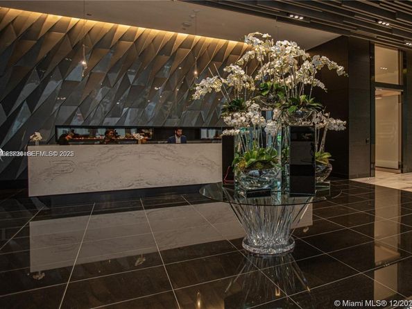 851 NE 1st Ave 4911, Miami FL 33132