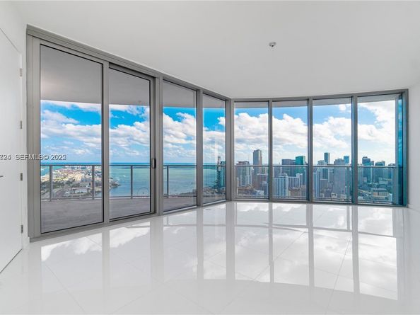 851 NE 1st Ave 4911, Miami FL 33132