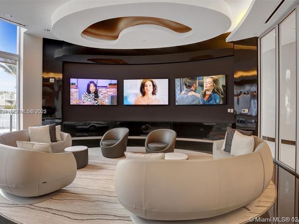 851 NE 1st Ave 4911, Miami FL 33132