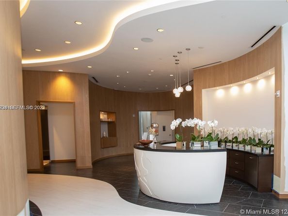 851 NE 1st Ave 4911, Miami FL 33132