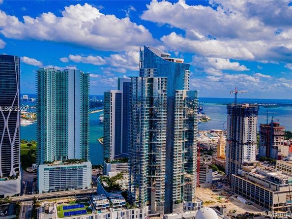 851 NE 1st Ave 4911, Miami FL 33132