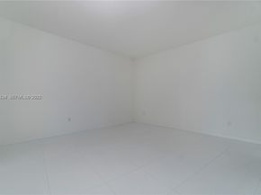 851 NE 1st Ave 4911, Miami FL 33132