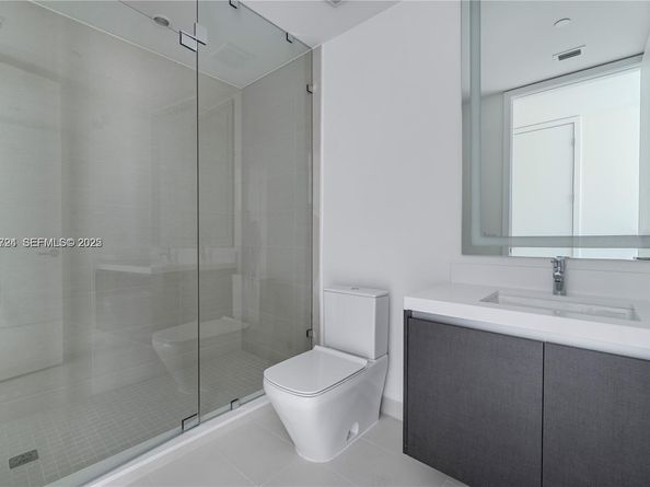 851 NE 1st Ave 4911, Miami FL 33132