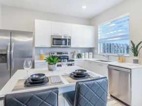 2647 SE 27 St, Homestead FL 33035