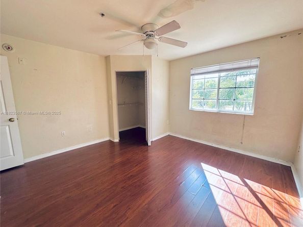 11185 SW 6th St 303, Pembroke Pines FL 33025