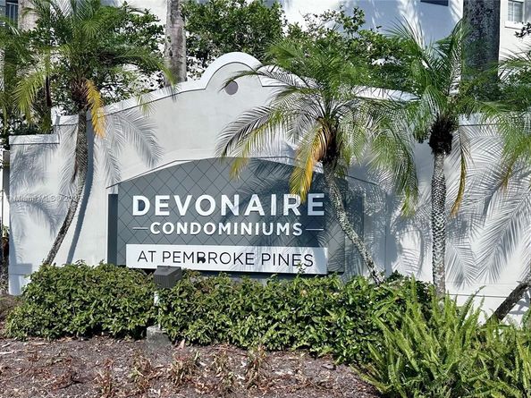 11185 SW 6th St 303, Pembroke Pines FL 33025
