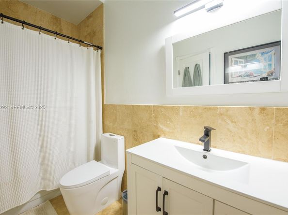 7890 SW 86th St 10, Miami FL 33143