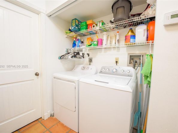 7890 SW 86th St 10, Miami FL 33143