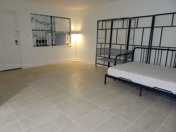 13500 NE 3rd Ct 217, North Miami FL 33161