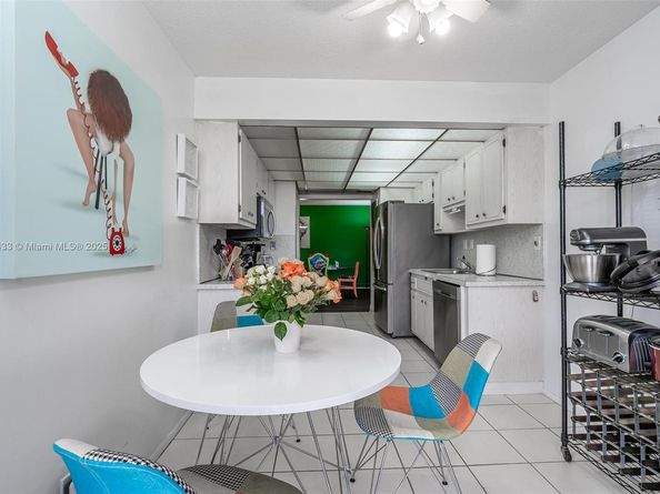 6923 Cypress Rd C12, Plantation FL 33317