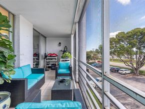 6923 Cypress Rd C12, Plantation FL 33317