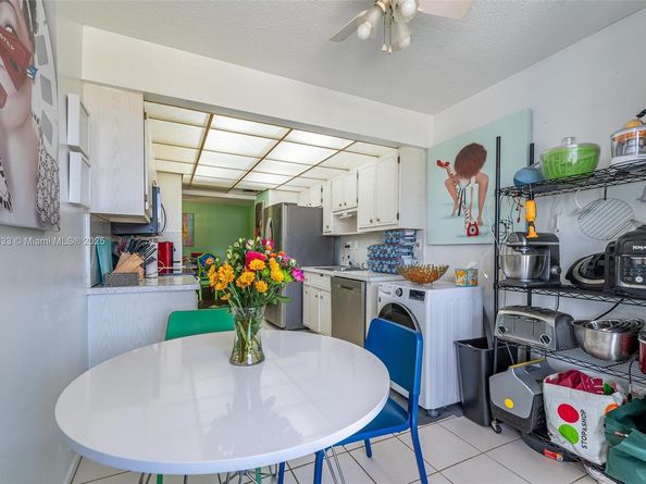 6923 Cypress Rd C12, Plantation FL 33317