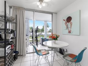 6923 Cypress Rd C12, Plantation FL 33317