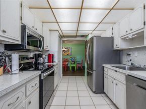 6923 Cypress Rd C12, Plantation FL 33317