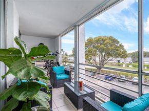 6923 Cypress Rd C12, Plantation FL 33317