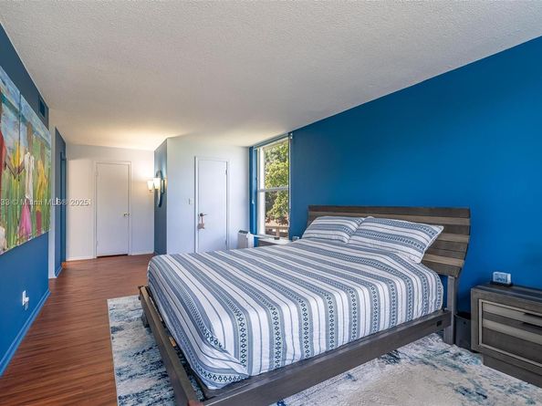 6923 Cypress Rd C12, Plantation FL 33317