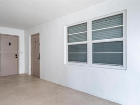 6923 Cypress Rd C12, Plantation FL 33317