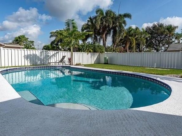 750 SW 158th Ter, Sunrise FL 33326
