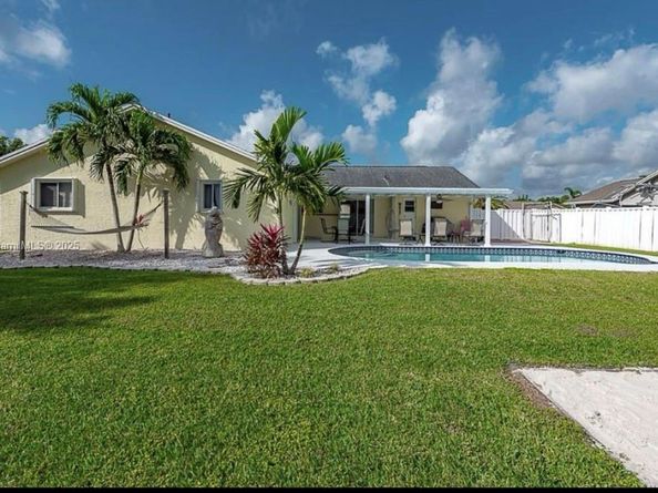 750 SW 158th Ter, Sunrise FL 33326