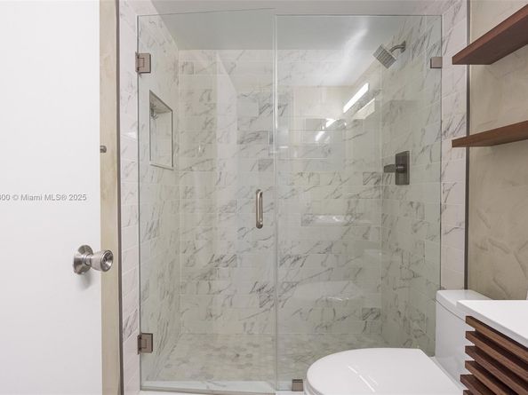 770 Claughton Island Dr 609, Miami FL 33131
