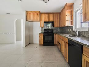 846 NW 10th Ave, Dania Beach FL 33004