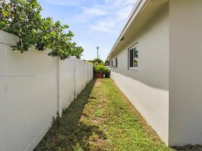 846 NW 10th Ave, Dania Beach FL 33004